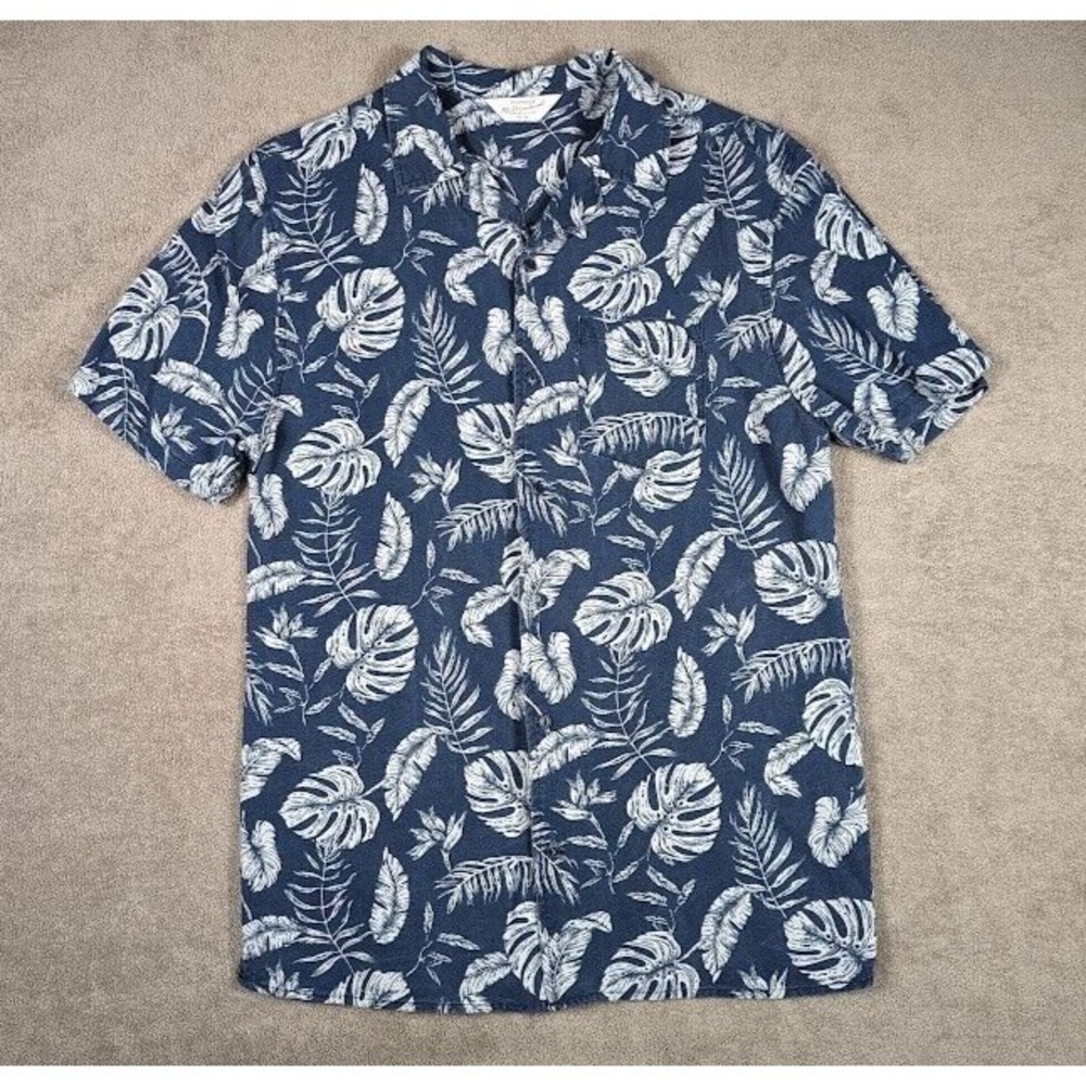 Cotton On Vintage Re-Mastered Shirt Size M‎ Floral Print Button Up Short Sleeve